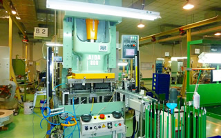 80トン　プレス　アイダエンジニアリング<br />NC1-800（1）E